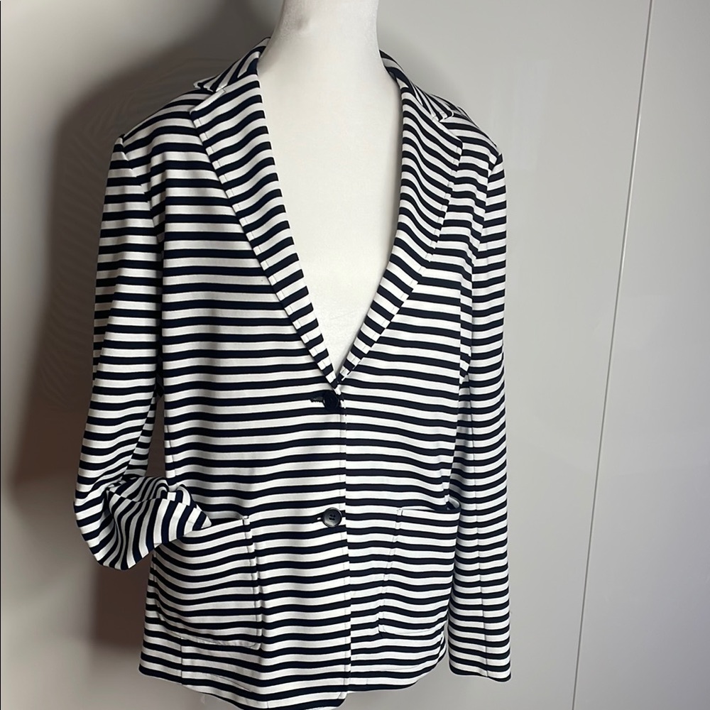 Uniqlo Stylish Striped Blazer